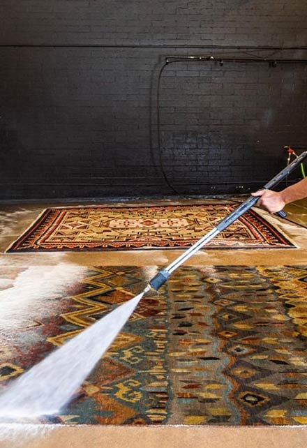 Benefits of Hiring Expert Rug Cleaning